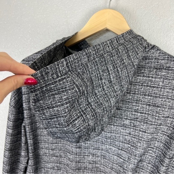 Lululemon Extra Mile Hoodie, Ringspun Denim Black White 4 – Rulu, Ruffle, Runner - Picture 8 of 13